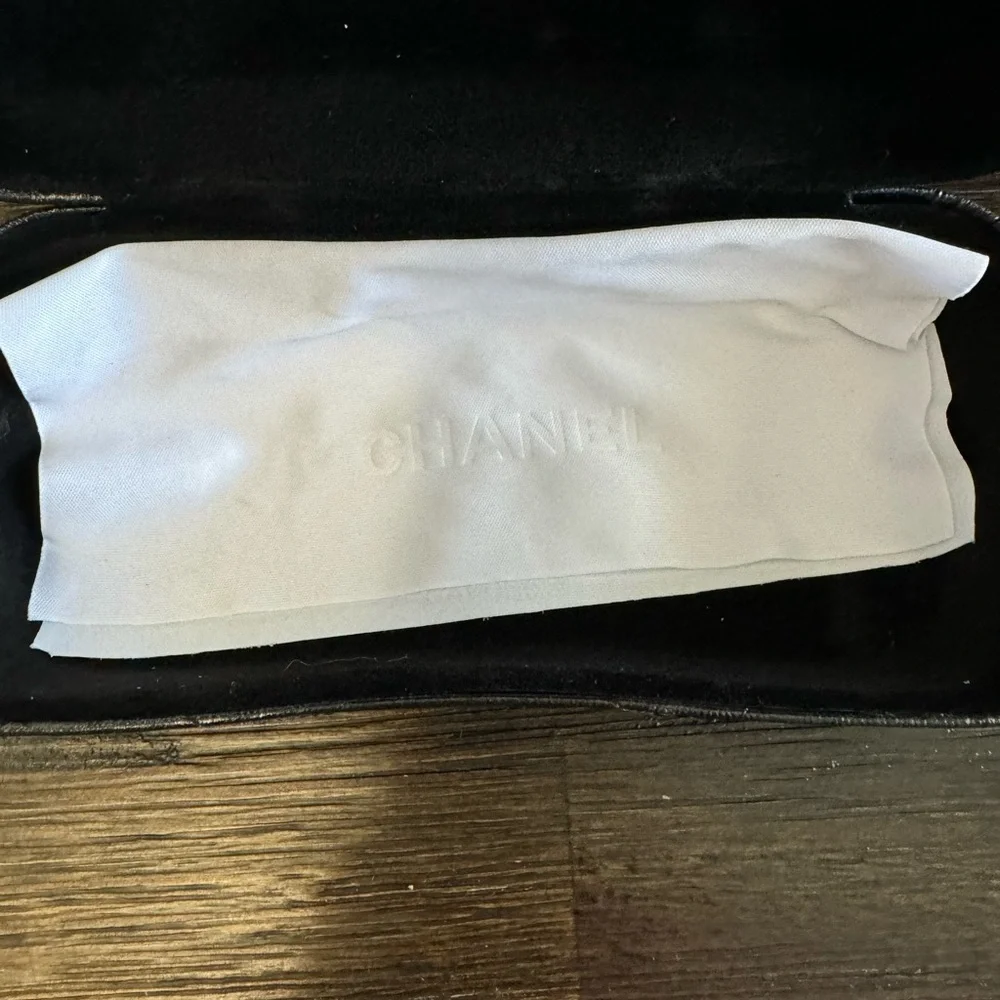 Chanel Sunglasses - Picture 7 of 9